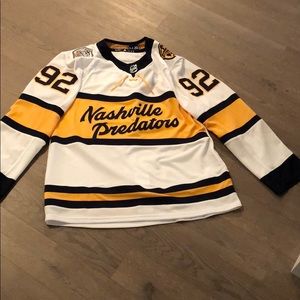 - Johansen predators winter classic jersey (Adidas)
